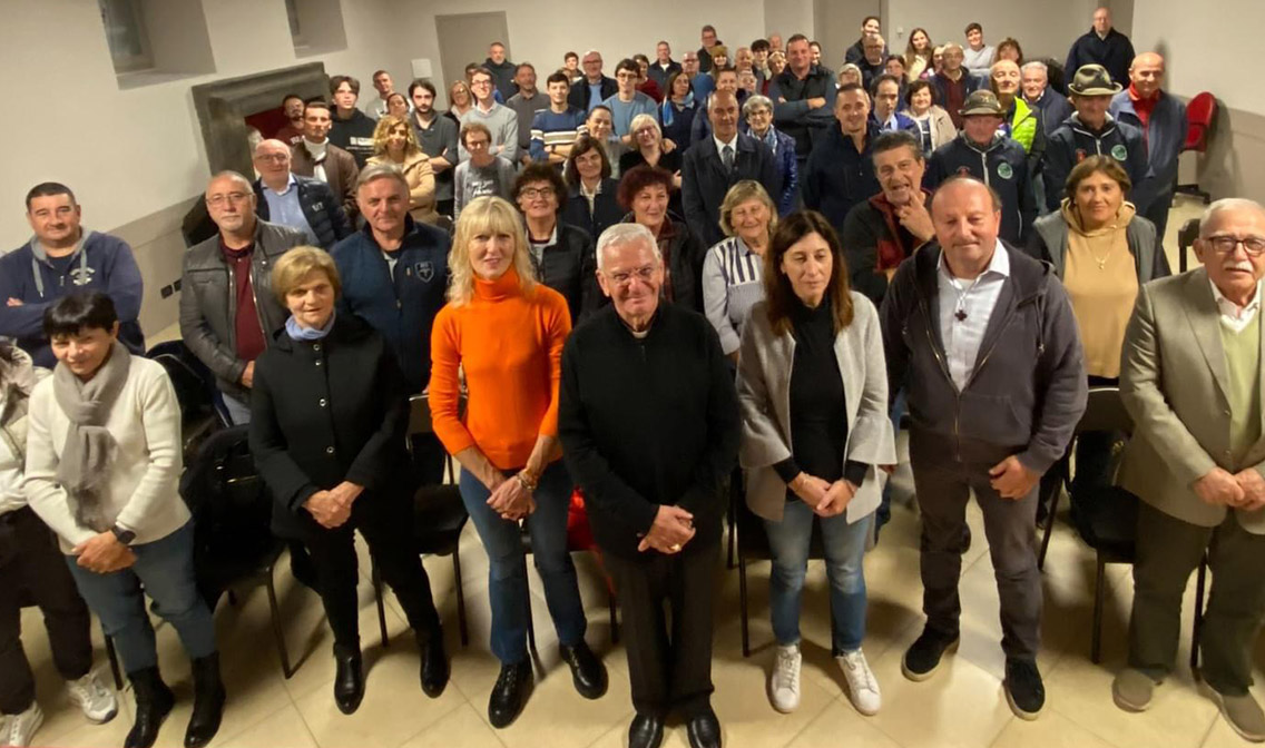 Pellegrinaggio Pastorale Vescovo Francesco Cologno al Serio. Foto di gruppo